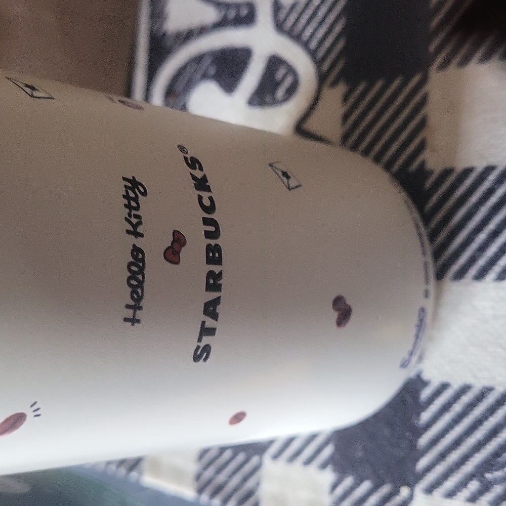 Miss Kitty  Quad Starbucks Baggrd Tagged Adorable Free Gifts White Green Top - Picture 8 of 9